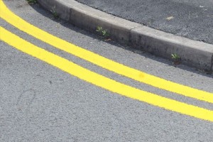 double-yellow-lines